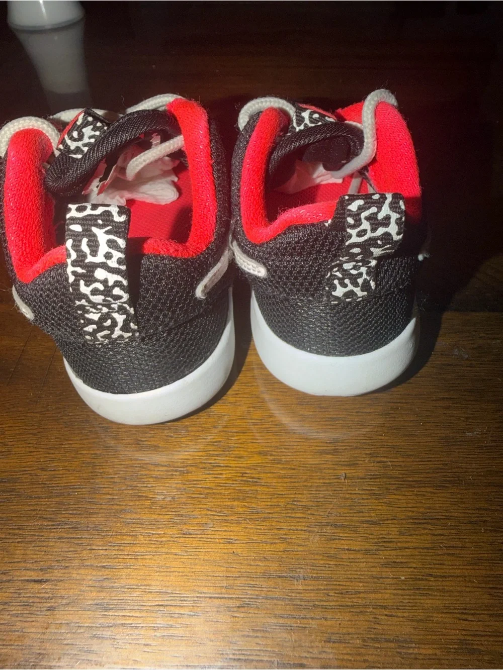 Nike smoke pet